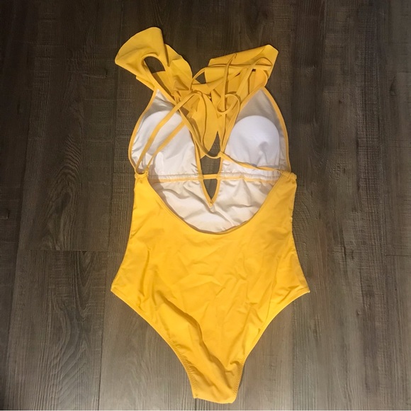 NWOT One Piece Cupshe Bathing Suit - Size M - Picture 10 of 10